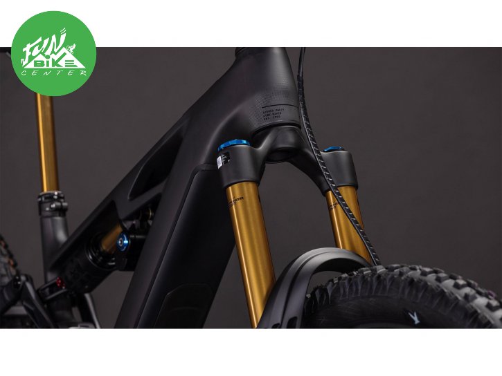 STEREO HYBRID ONE77 HPC AT