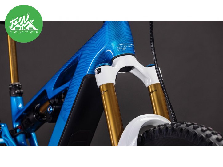 STEREO HYBRID ONE77 HPC AT