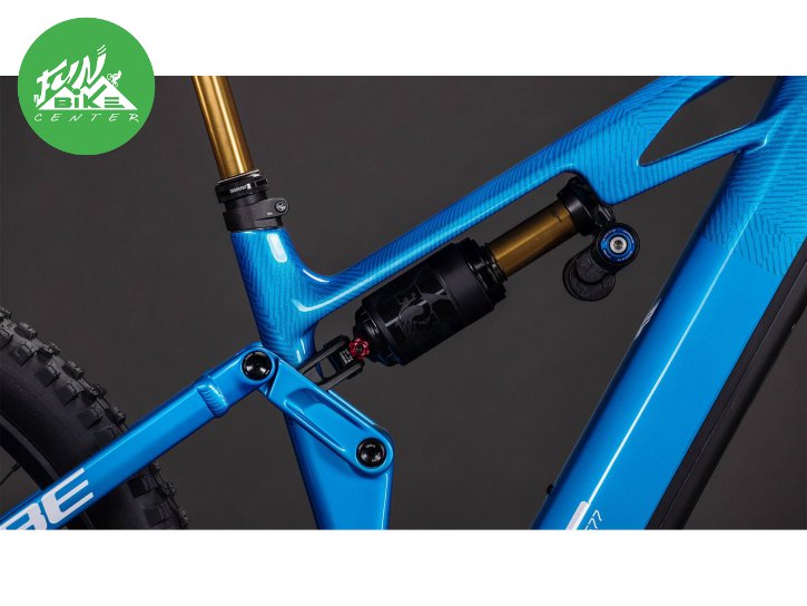 STEREO HYBRID ONE77 HPC AT