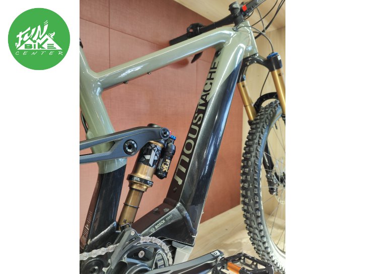 Moustache Game 9 2023 taille M