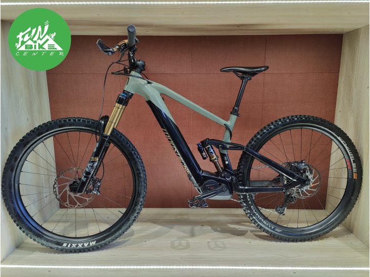 Moustache Game 9 2023 taille M