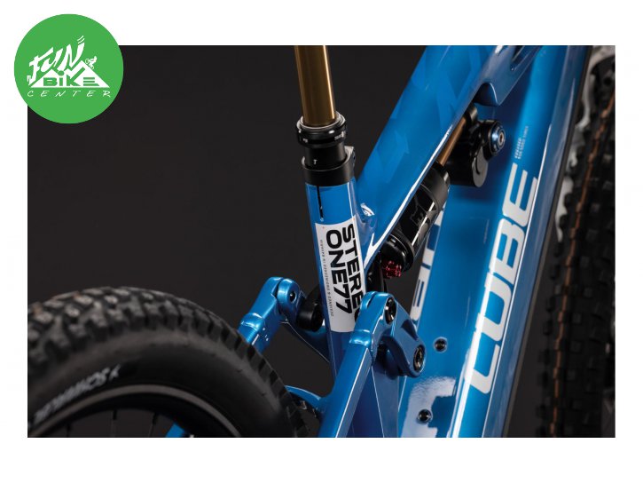 STEREO HYBRID ONE77 HPC AT