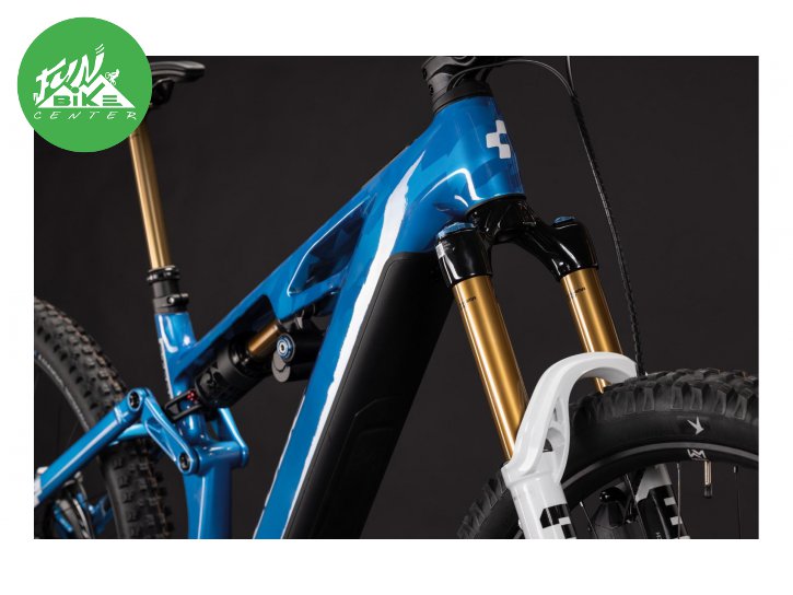 STEREO HYBRID ONE77 HPC AT